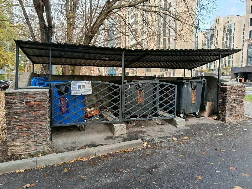 Waste sorting Waste sorting, Moscow, photo