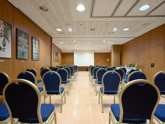 Фото Hotel Bécquer