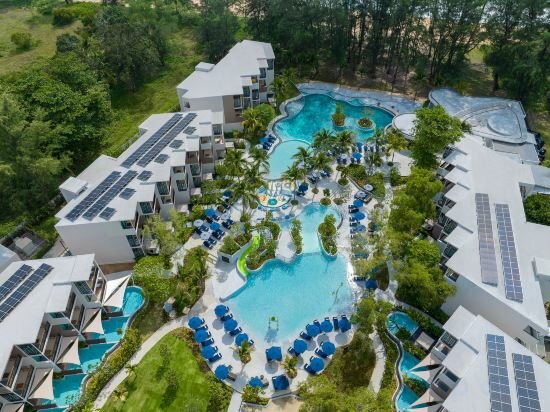 Фото Holiday Inn Resort Phuket Mai Khao Beach