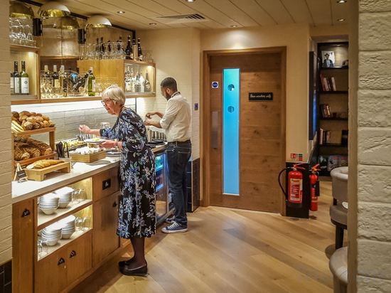 Фото Premier Inn London County Hall