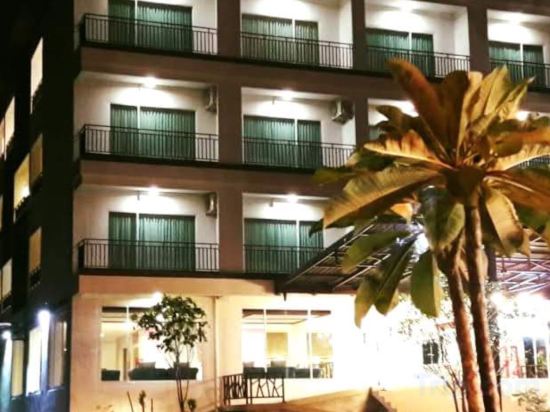 Фото Southgate Residence Hotel