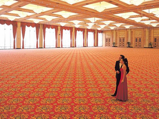 Фото Oriental Riverside Hotel Shanghai (Shanghai International Convention Center)