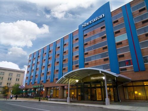 Гостиница Sheraton Niagara Falls в Ниагара-Фолс