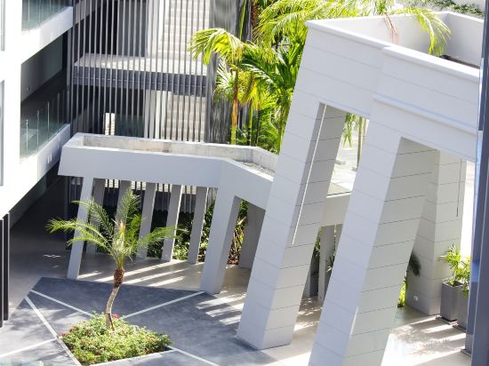 Фото Absolute Twin Sands Resort & SPA