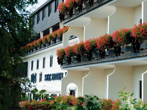 Гостиница Victor's Seehotel Weingärtner в Сааре