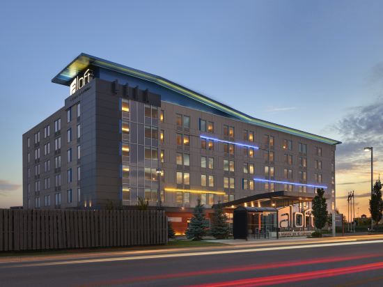 Фото Aloft Vaughan Mills