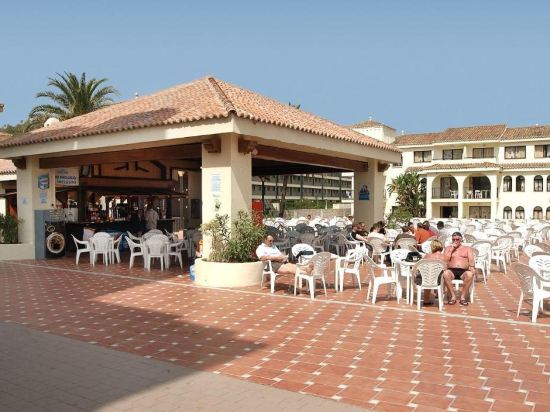 Фото Hotel Puente Real