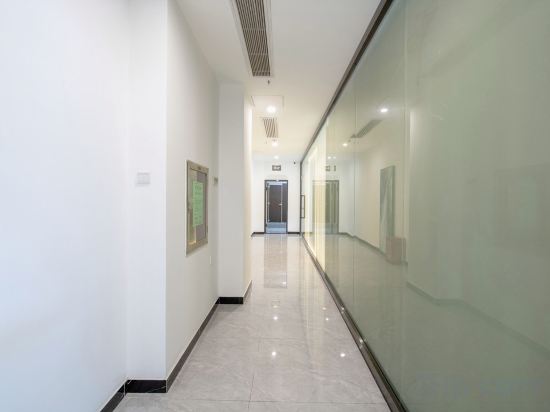 Фото Hejing Hotel (ShenzhenFutianPort Convention and Exhibition Center Store)