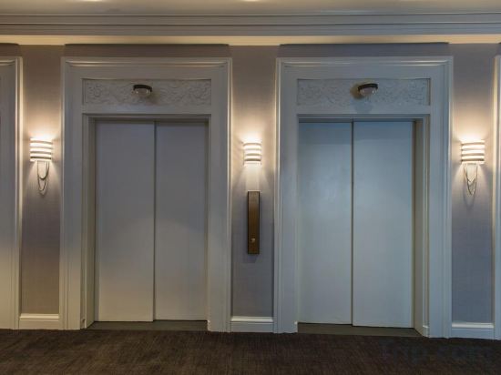 Фото Courtyard by Marriott Boston Downtown