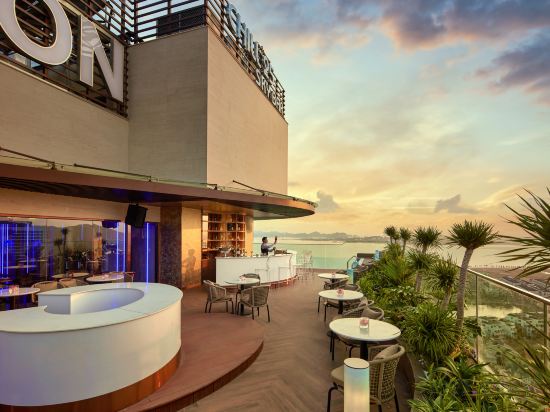 Фото The Watson Premium Halong Hotel