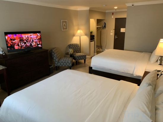 Фото GreenTree Inn & Suites Alhambra