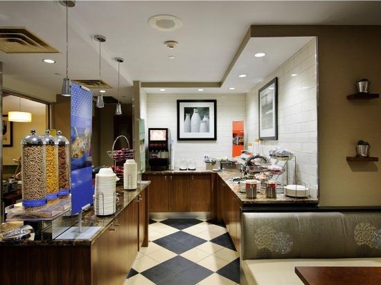 Фото Hampton Inn Manhattan-Chelsea