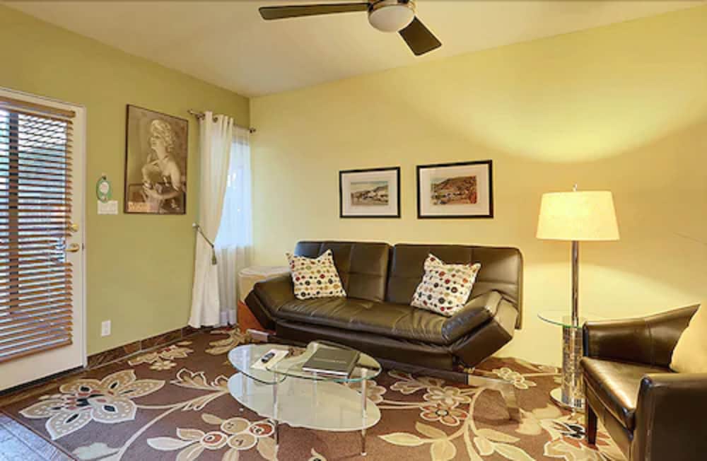 Фото Desert Riviera Hotel