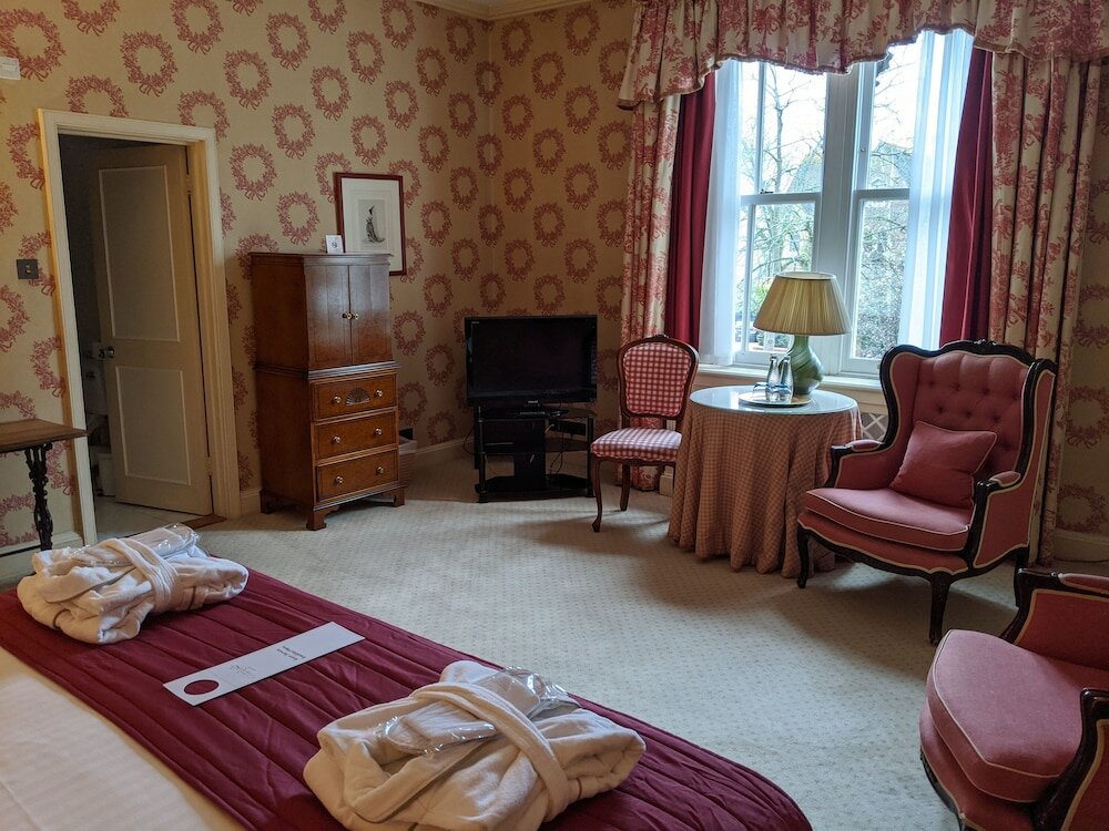 Фото Cotswold Lodge Hotel