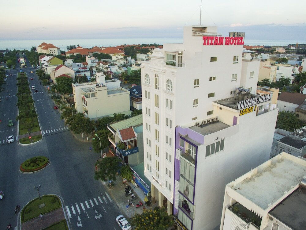 Фото Titan Hotel