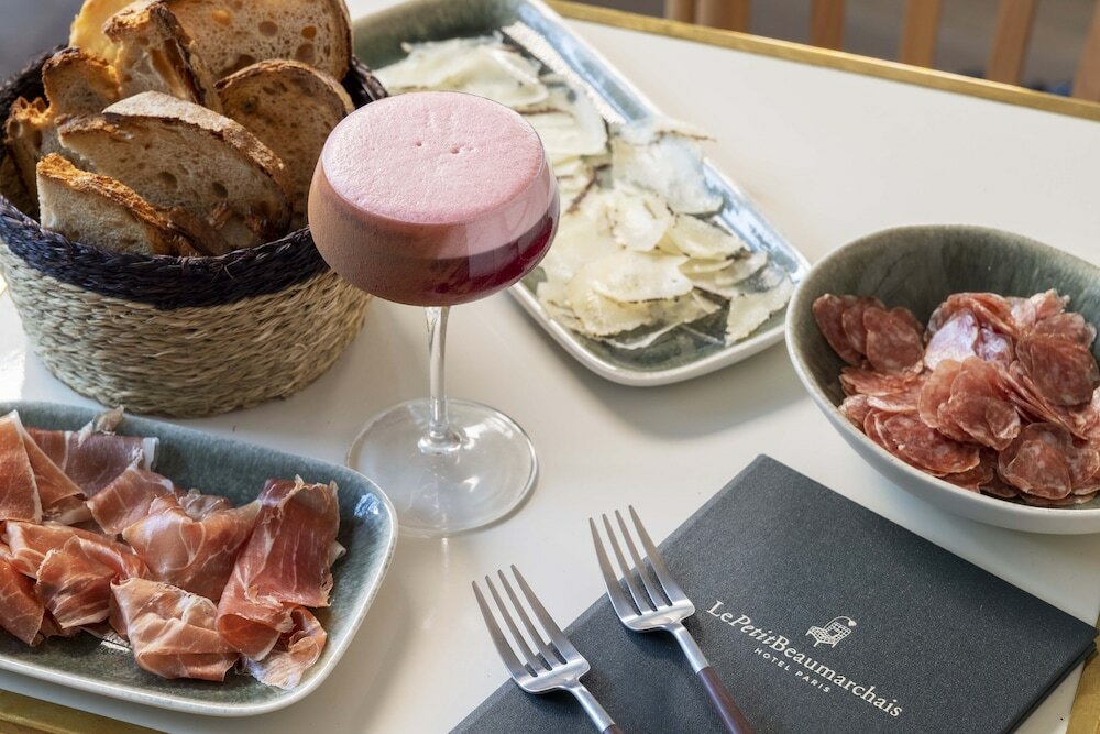 Фото Le Petit Beaumarchais Hotel & SPA