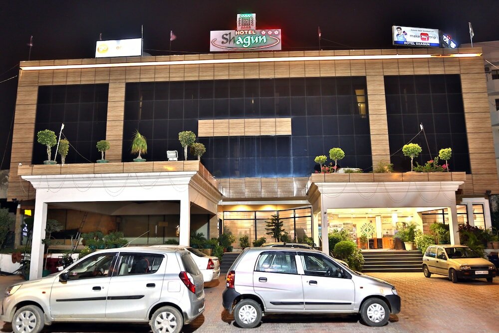 Фото Hotel Shagun