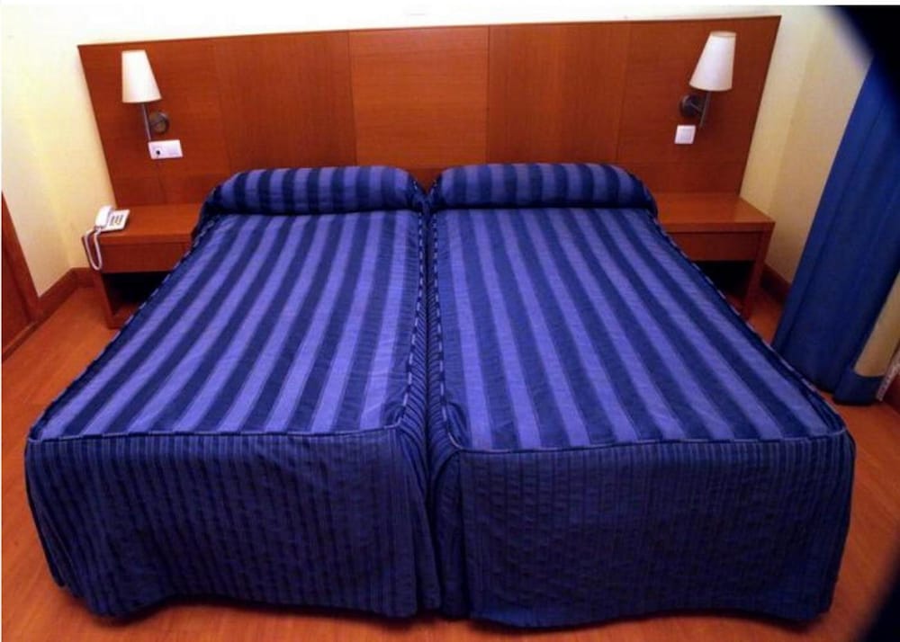 Фото Hotel Ibaigune