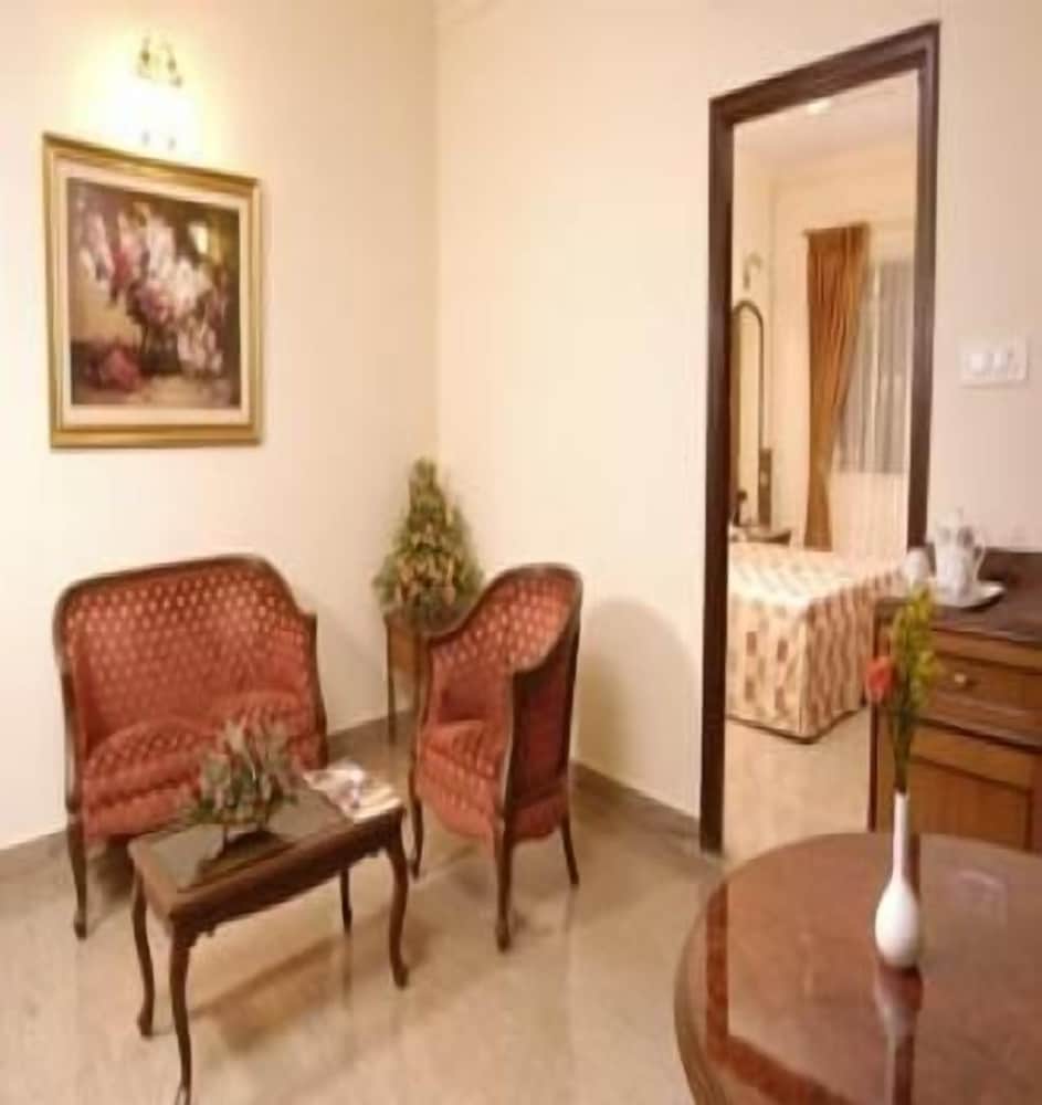 Фото The Grand Magrath Hotel