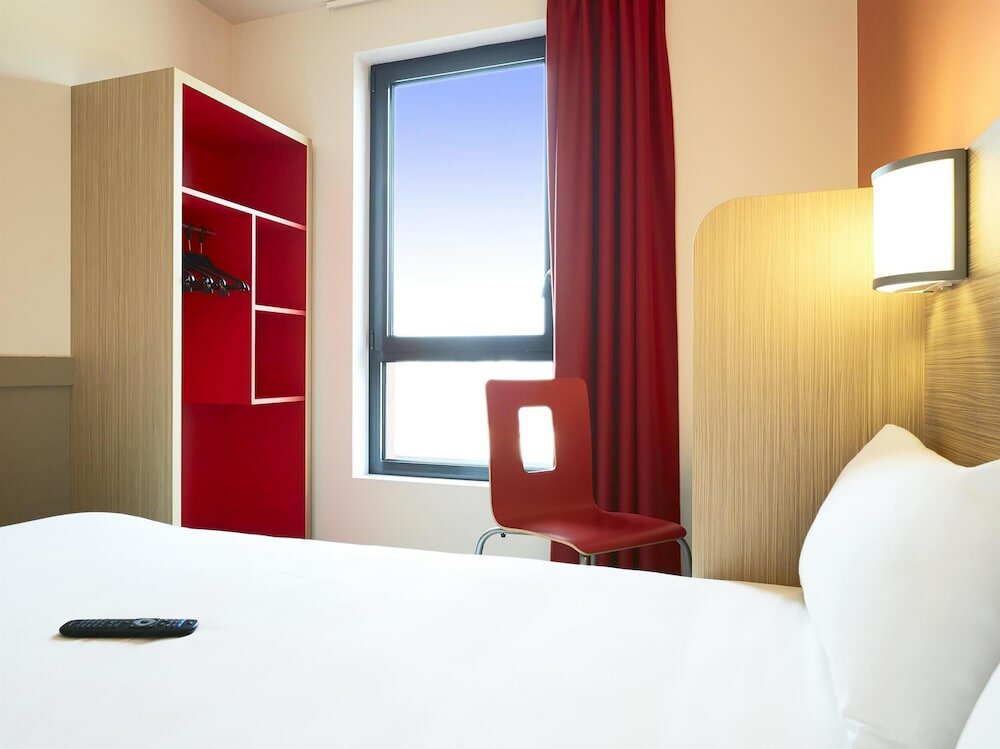 Фото Hôtel Première Classe Chartres Barjouville