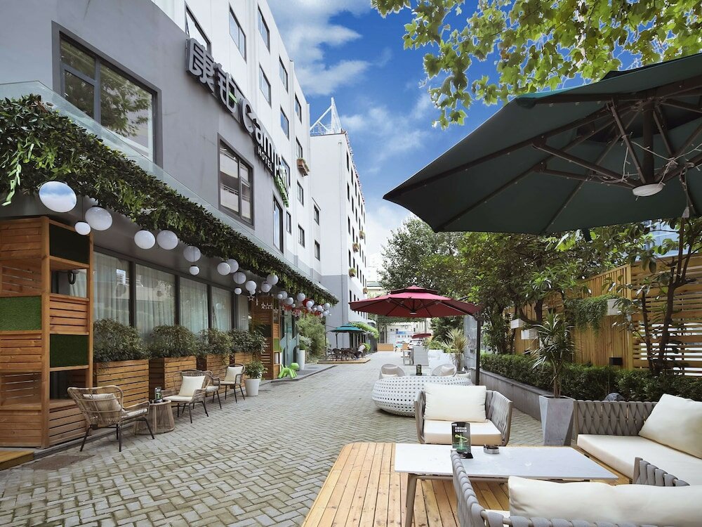 Фото отеля 2