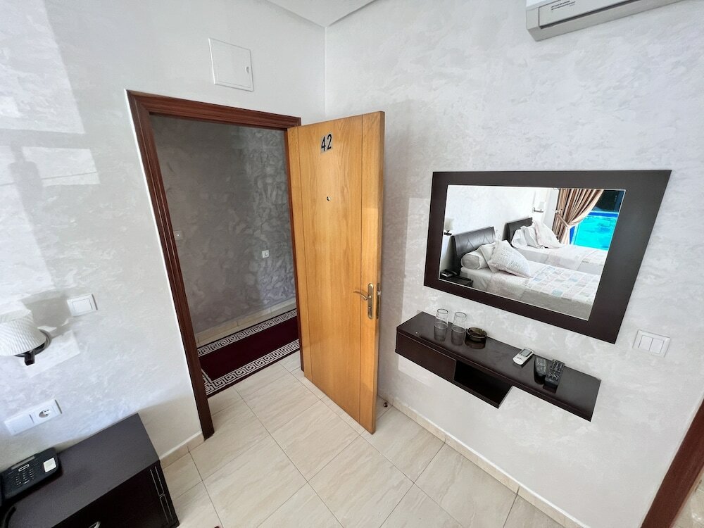 Фото Hotel Annakhil