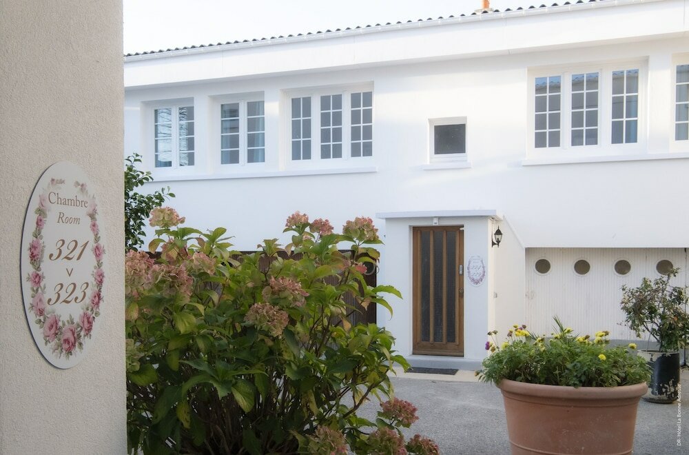 Фото Hôtel La Bonne Adresse