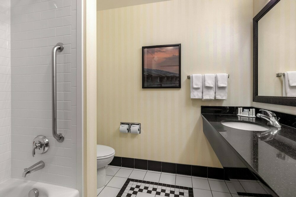 Фото Fairfield Inn & Suites by Marriott Rockford