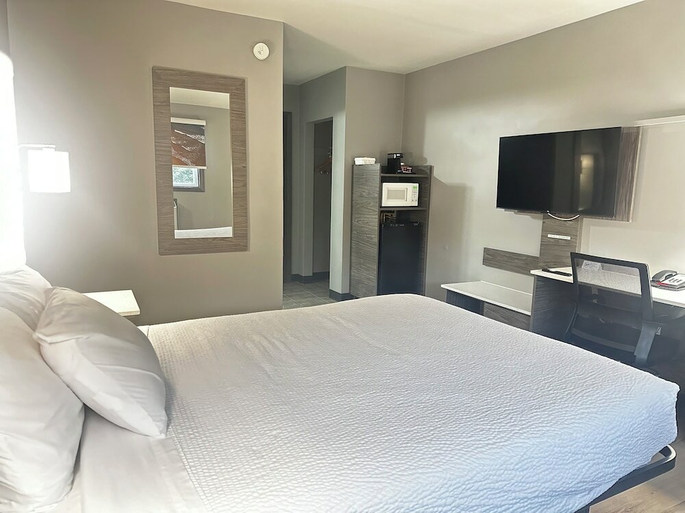 Фото Causeway Bay Hotel And Convention Centre