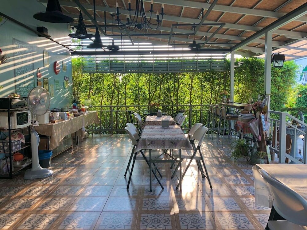 Фото Little Cottage