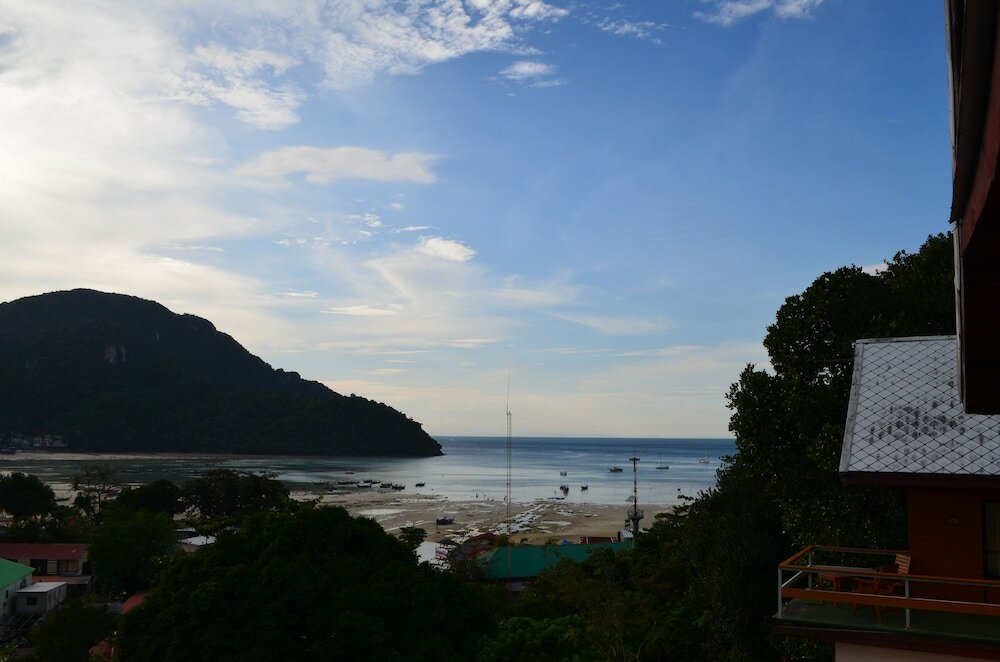 Фото Phitharom PP Resort