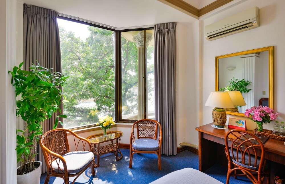 Фото The Spring Hotel