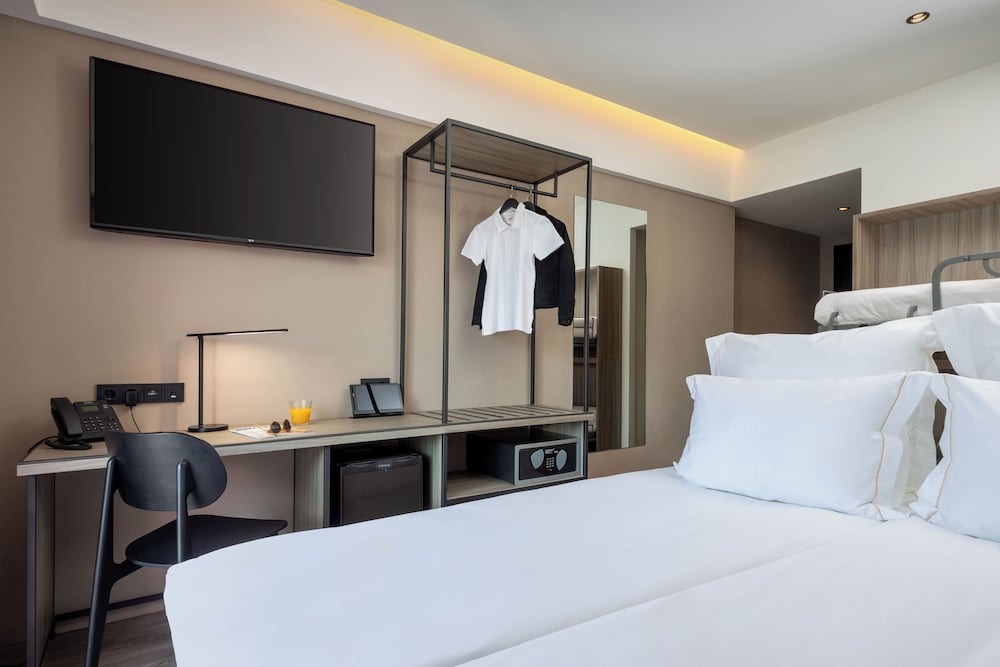 Фото Casual Kubic Athens Hotel