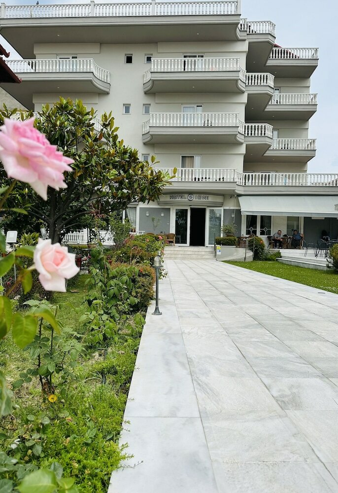 Фото Hotel Ioni