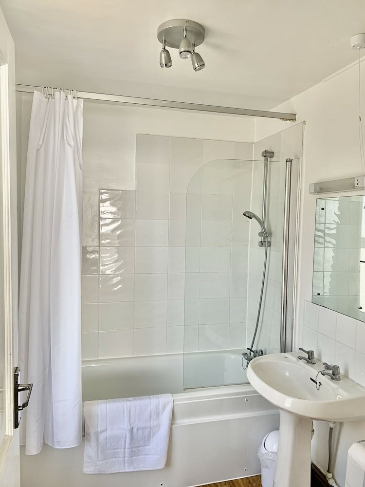 Фото The Waterfront Inn