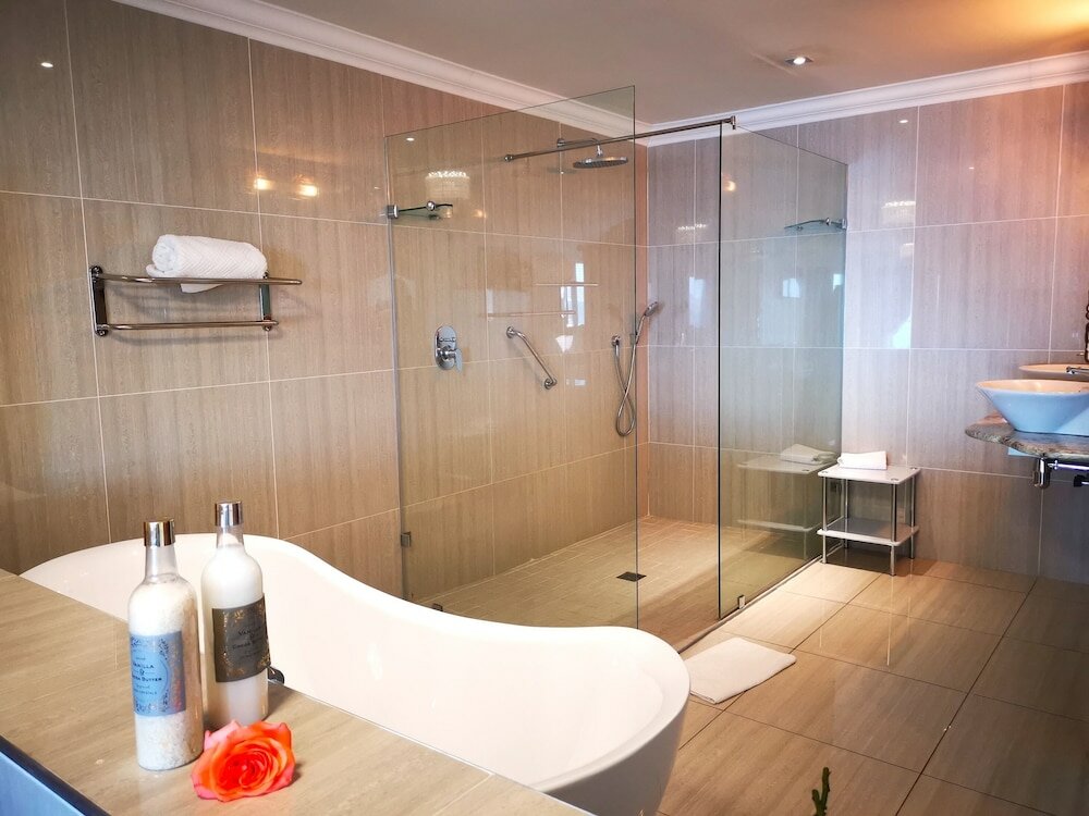 Фото Misty Waves Boutique Hotel