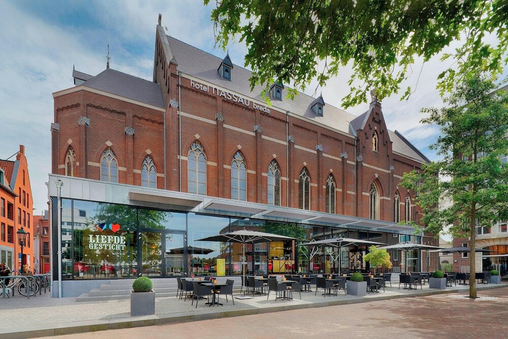 Фото отеля 2