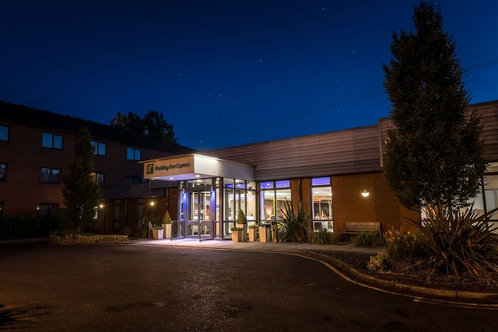 Фото Holiday Inn Express Preston - South, an Ihg Hotel