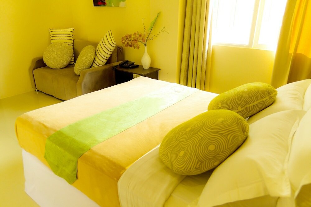 Фото Canberry Hotel