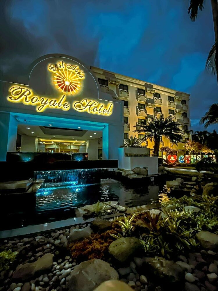 Фото East Asia Royale Hotel