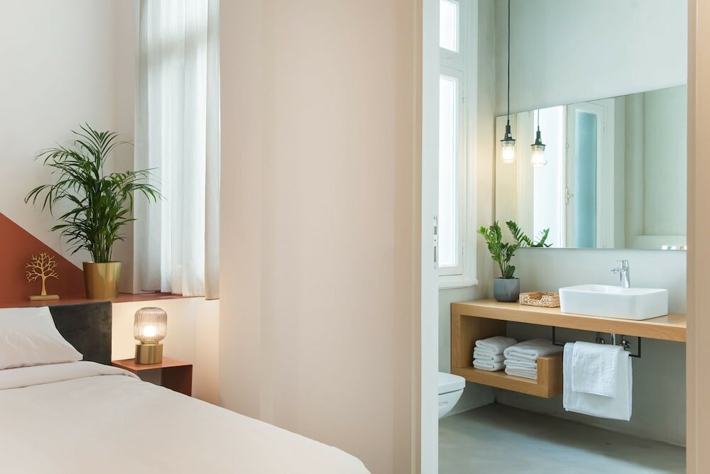 Фото MONK Monastiraki Suites