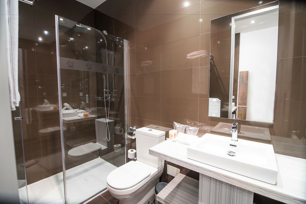 Фото Petit Palace Boquería Garden