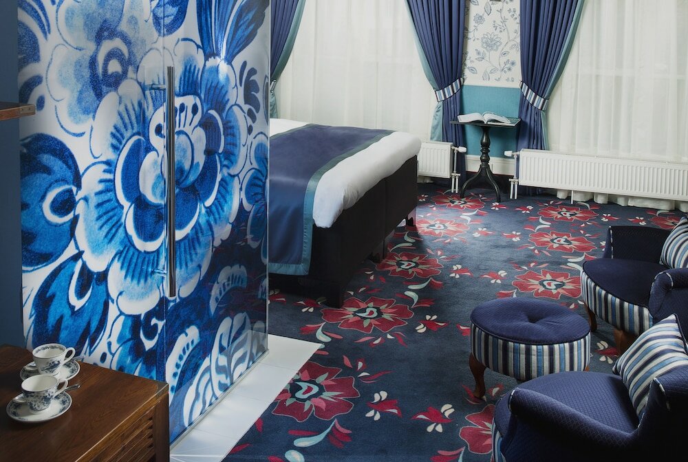 Фото Carlton Ambassador Hotel