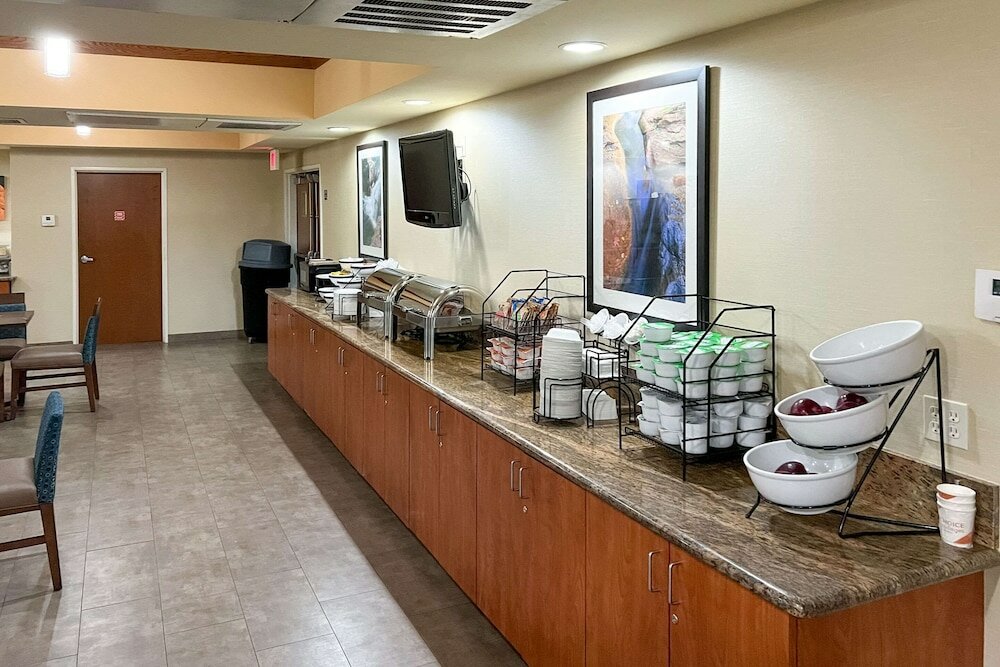 Фото Comfort Inn And Suites Thatcher