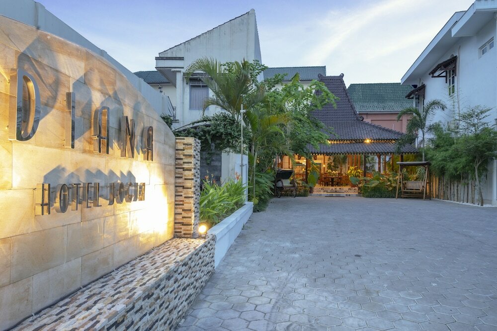 Фото Hotel Diana Jogja