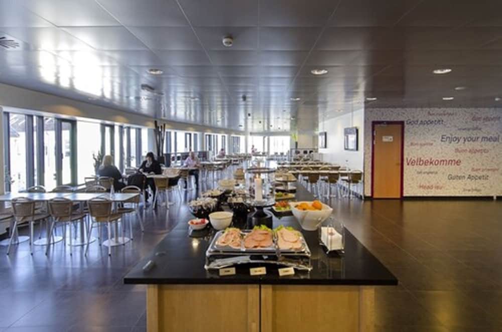 Фото Cabinn Aalborg Hotel