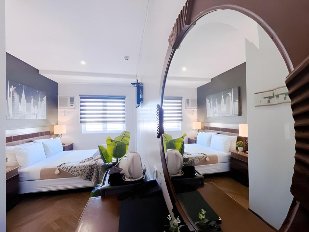 Фото Townhouse Oak Avitel Hotel