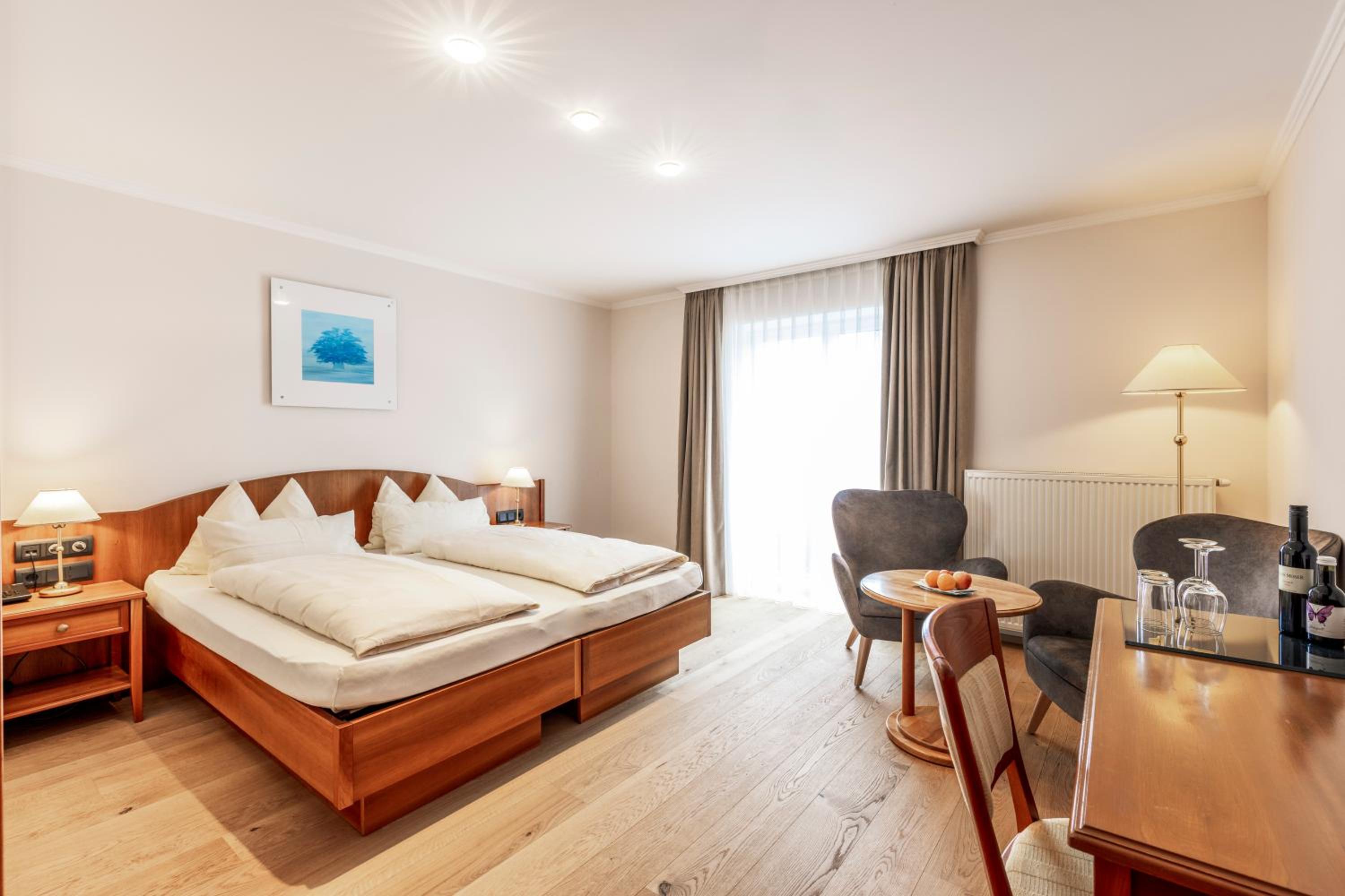 Фото Hotel Weisser Hirsch