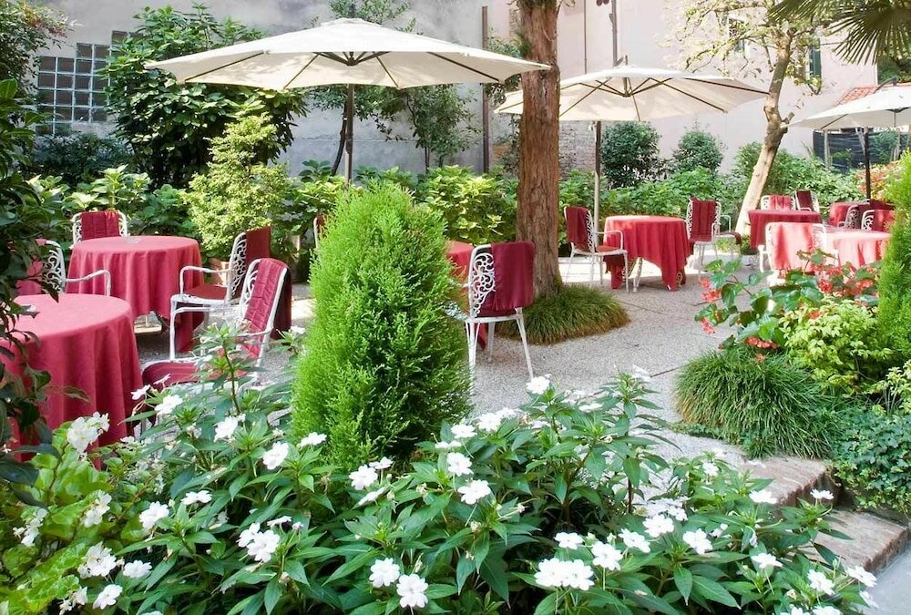 Фото Hotel Amadeus