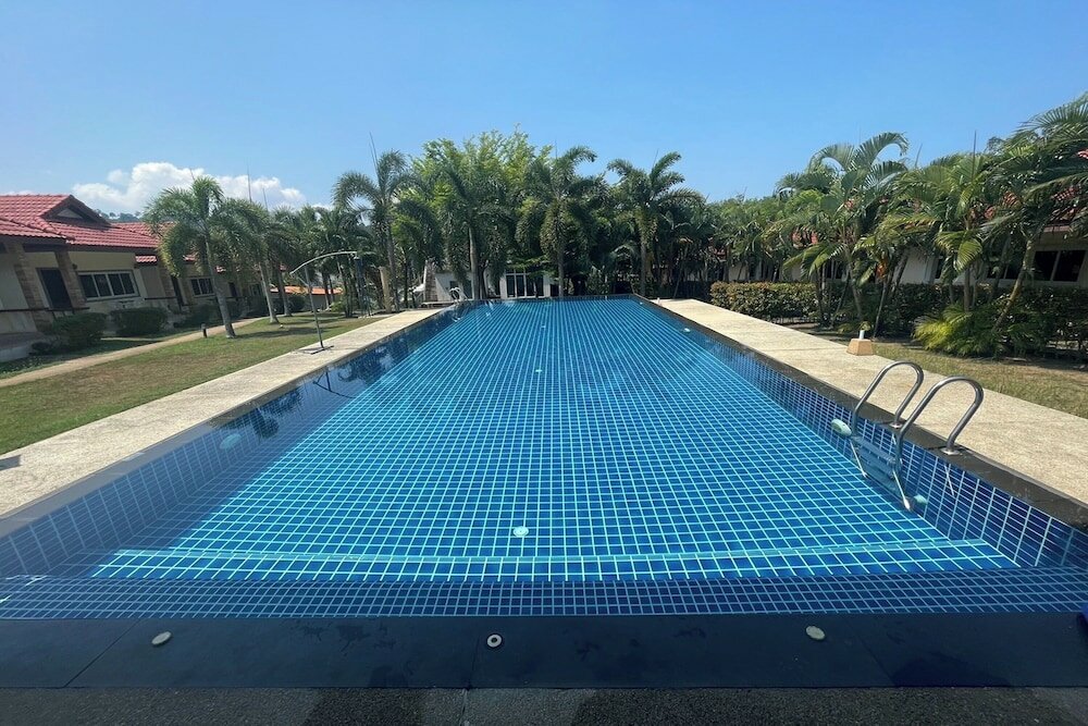 Фото Phuket Airport Villa